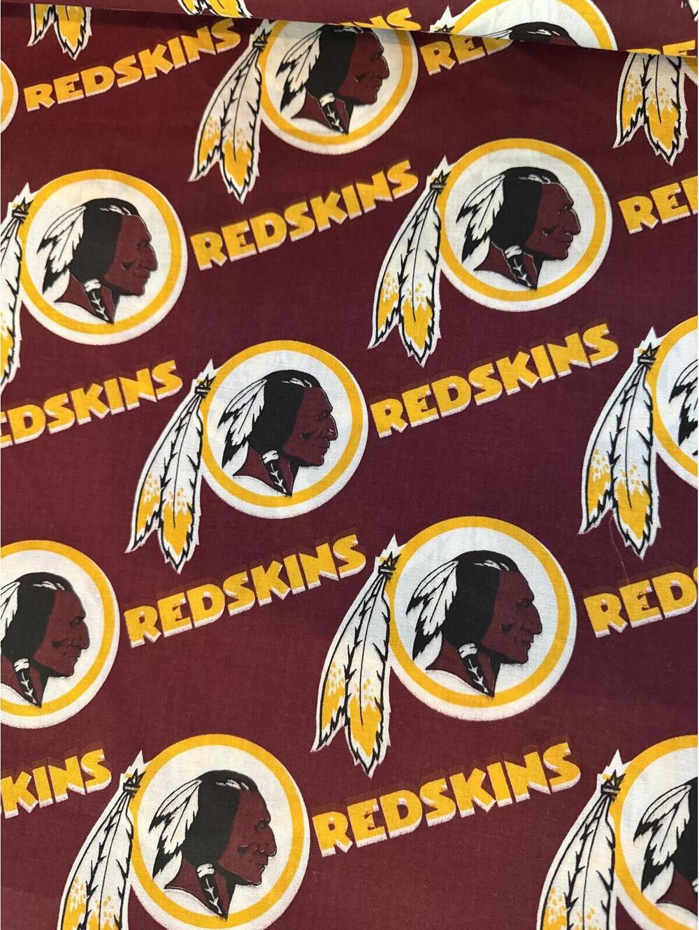 NFL Washington REDSKINS Print Logo on Burgandy 60" Cotton Fabric by 1/2 Yard